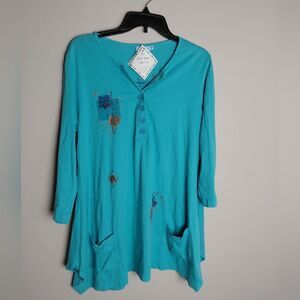NWT Wearable Art Long Sleeve Top by The Added Touch Size M
